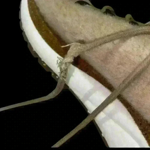 OTBT Courier Sneaker Wool Blend.   Like New Condition.  No wear on bottoms.  8.5 - Picture 10 of 12